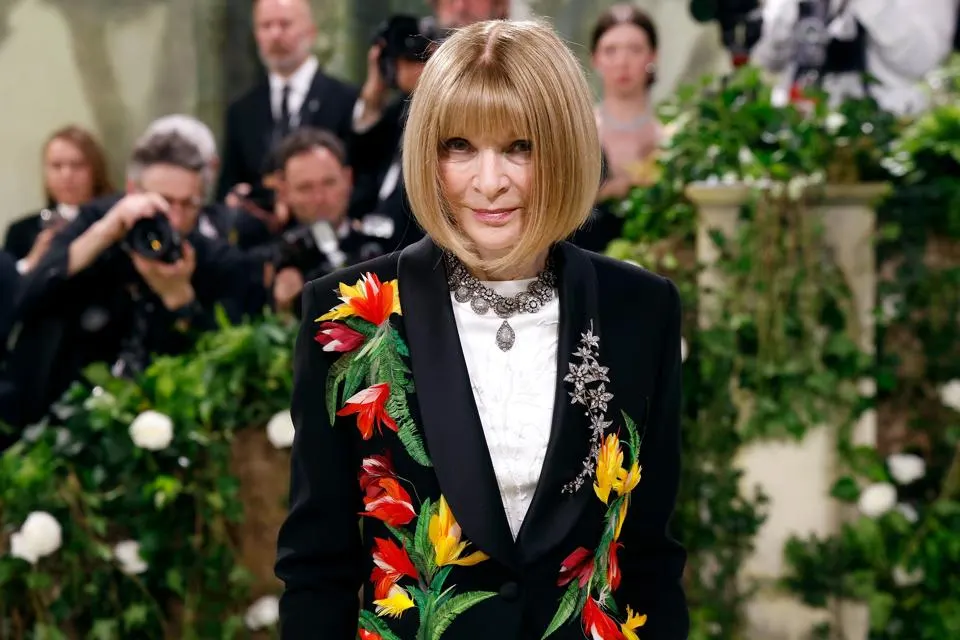 Vogue Editor Anna Wintour Banned Three Foods But Embraced TikTok At Met Gala
